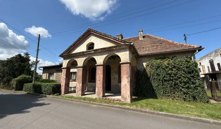 dom wolnostojący, 3 pokoje Tułowice, ul. Zamkowa