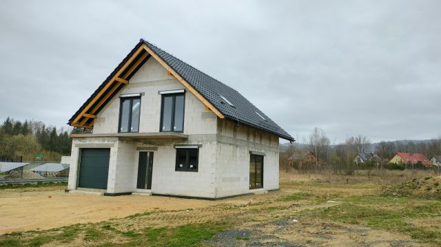 dom wolnostojący, 4 pokoje Jelenia Góra Maciejowa, ul. Kaczawska. Zdjęcie 1