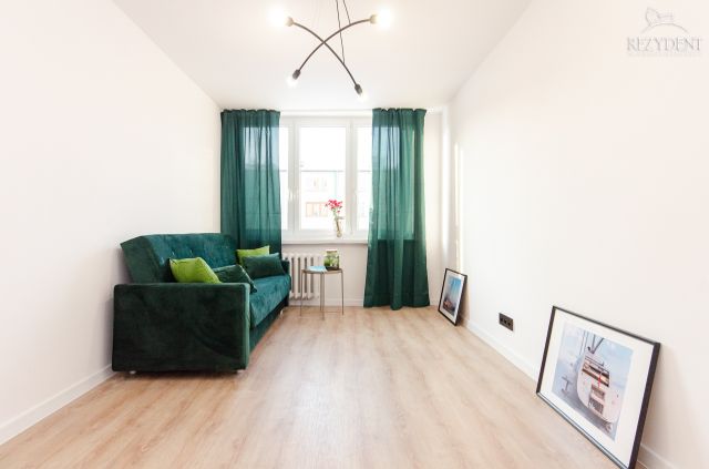 Mieszkanie 1-pokojowe Dąbrowa Górnicza Centrum, ul. Karola Adamieckiego. Zdjęcie 1