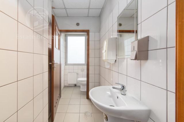 Lokal Wrocław Krzyki, al. Karkonoska. Zdjęcie 12