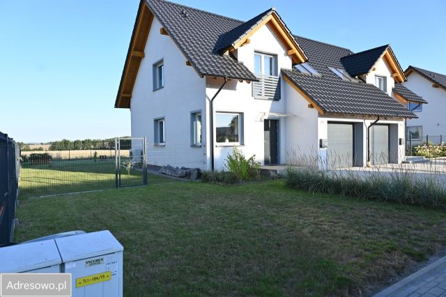 bliźniak, 5 pokoi Męcinka Nowa Męcinka. Zdjęcie 1