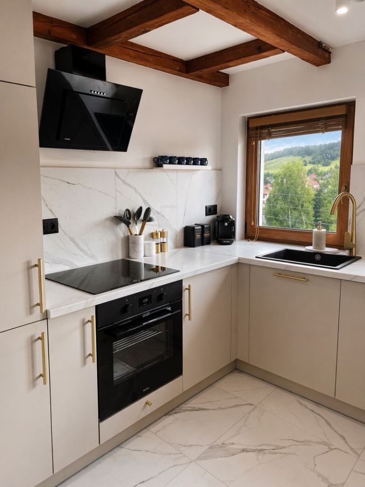 Mieszkanie 3-pokojowe Czarny Bór, ul. Główna. Zdjęcie 2