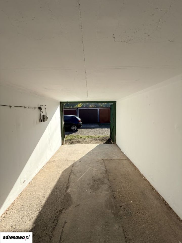 Garaż/miejsce parkingowe Katowice Brynów, ul. Alfonsa Zgrzebnioka. Zdjęcie 2