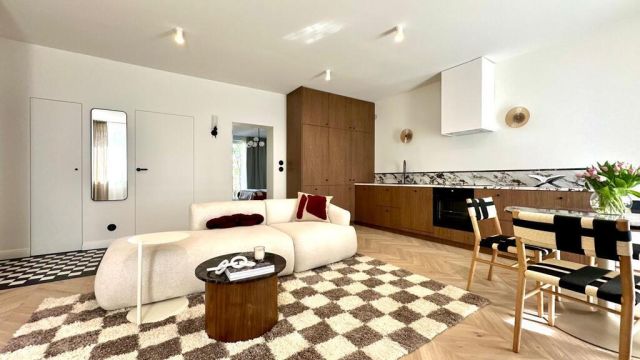 Mieszkanie 3-pokojowe Warszawa Śródmieście, ul. Wilcza. Zdjęcie 1