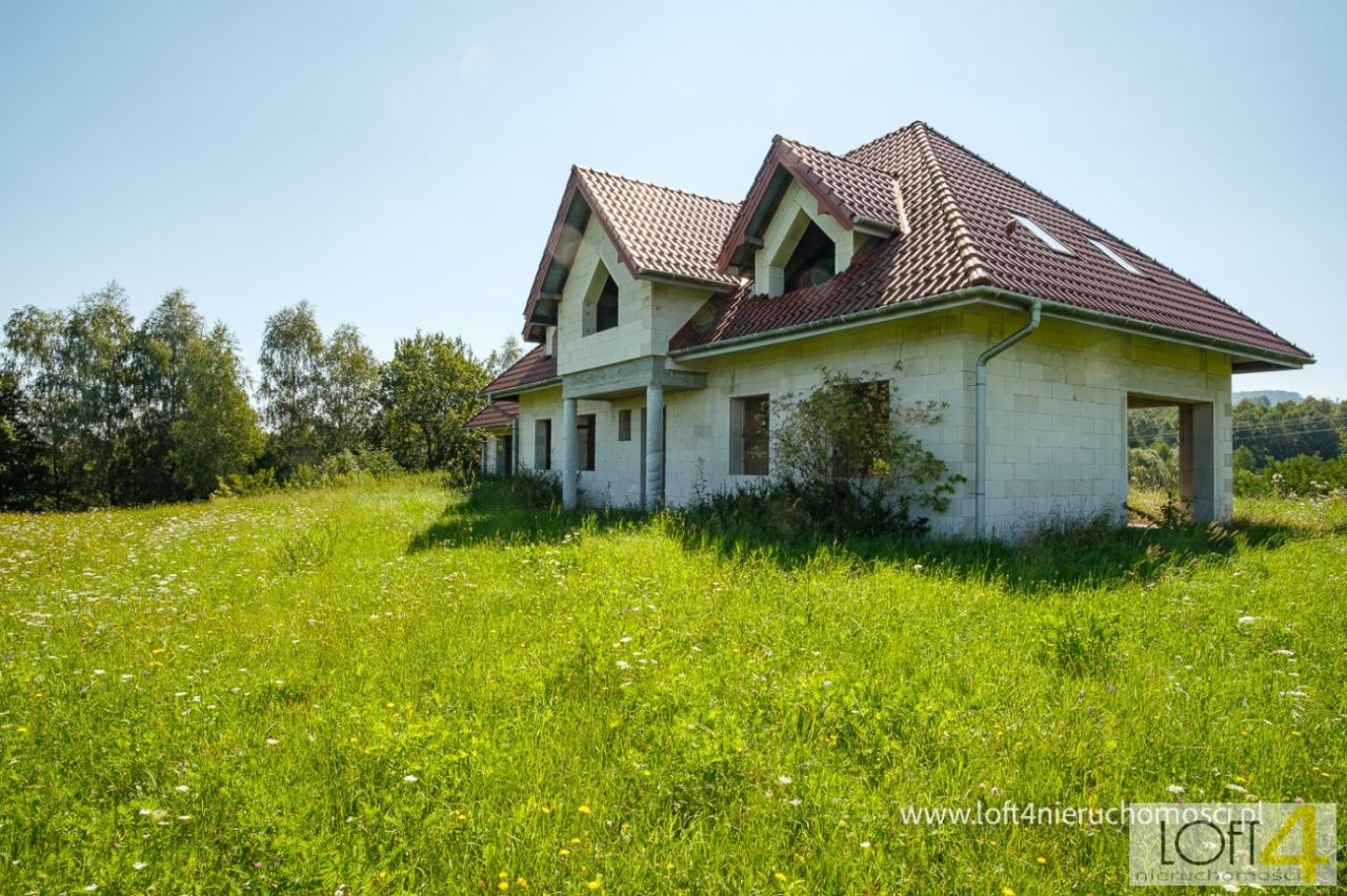 dom wolnostojący, 10 pokoi Uniszowa. Zdjęcie 3