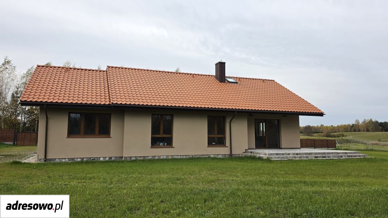 dom wolnostojący, 4 pokoje Butryny. Zdjęcie 1