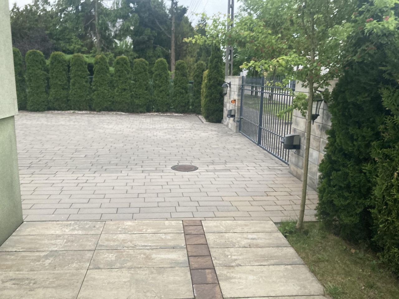 dom wolnostojący, 6 pokoi Lubliniec Centrum, ul. ks. kard. Stefana Wyszyńskiego. Zdjęcie 4