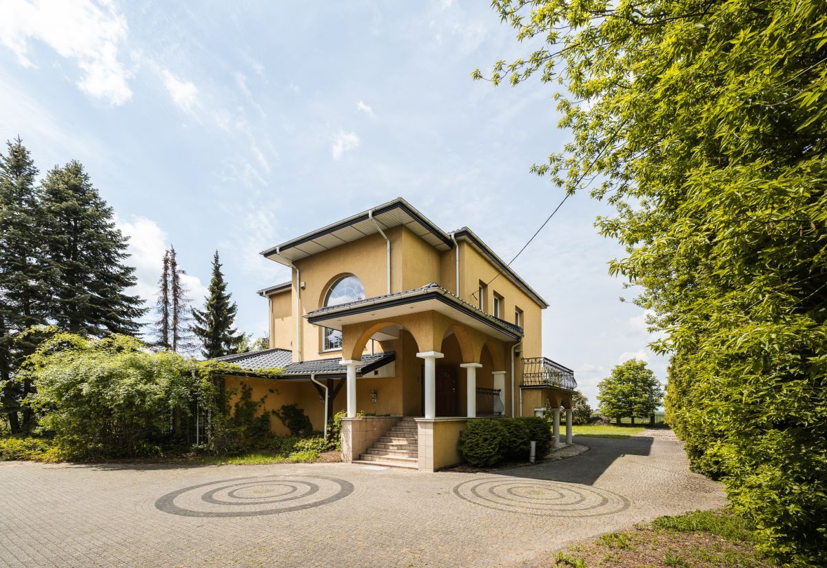 dom wolnostojący, 12 pokoi Tłuste. Zdjęcie 3