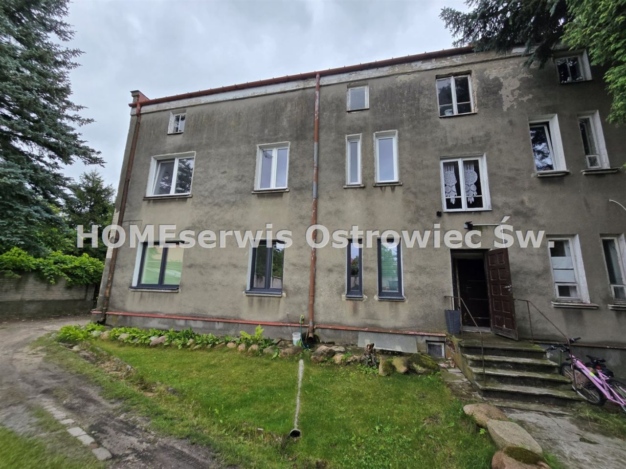 kamienica Ostrowiec Świętokrzyski Centrum, ul. Sławomira Czerwińskiego. Zdjęcie 22