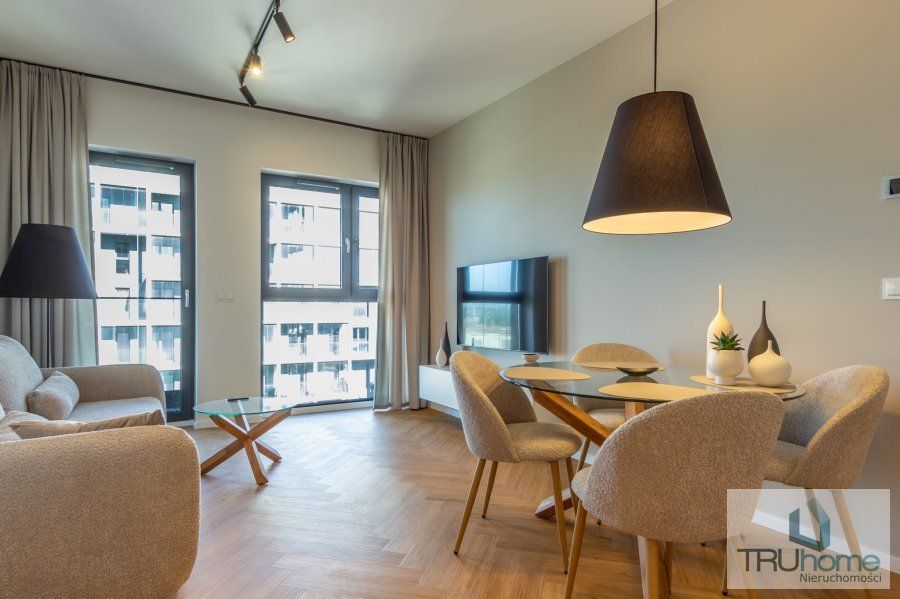 Mieszkanie 2-pokojowe Katowice Śródmieście, ul. Henryka Mikołaja Góreckiego. Zdjęcie 2