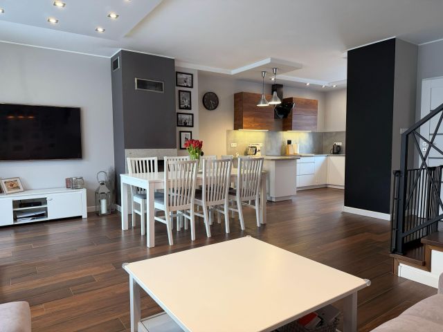 dom szeregowy, 4 pokoje Kolonia Skarszewek. Zdjęcie 1