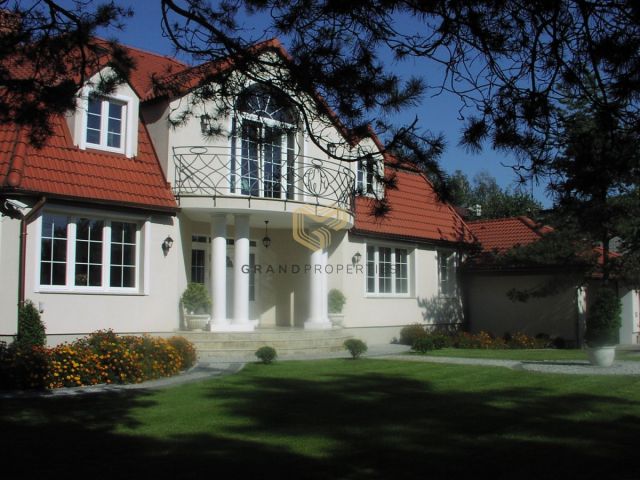 dom wolnostojący, 7 pokoi Konstancin-Jeziorna. Zdjęcie 3