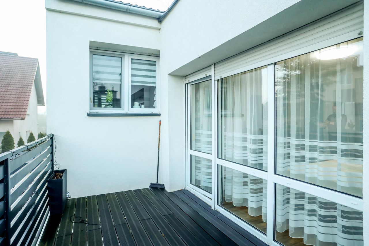 dom wolnostojący, 4 pokoje Nowogrodziec, ul. Janusza Kusocińskiego. Zdjęcie 5