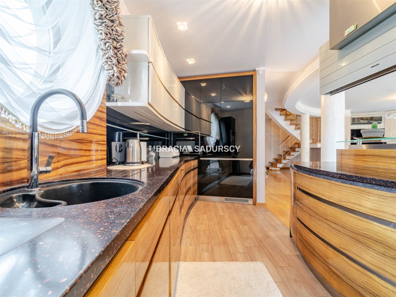 dom wolnostojący, 5 pokoi Myślenice Zarabie, ul. Bukowa. Zdjęcie 23