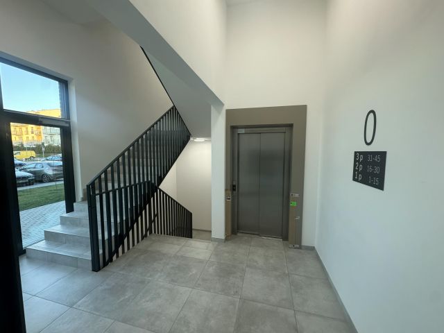 Mieszkanie 3-pokojowe Ożarów Mazowiecki, ul. Nadbrzeżna. Zdjęcie 2