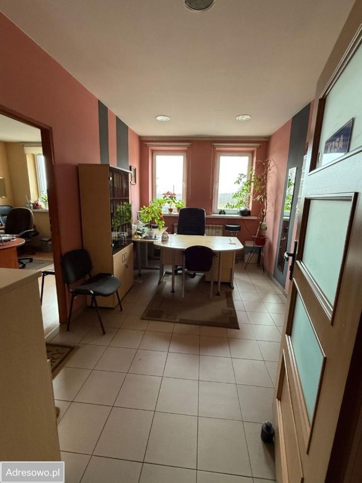 Hala/magazyn Popów. Zdjęcie 15