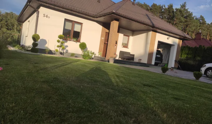 dom wolnostojący, 4 pokoje Chinów Nowy Chinów