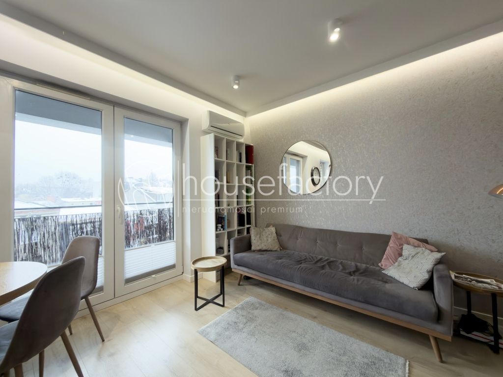 Mieszkanie 4-pokojowe Łódź Górna. Zdjęcie 2