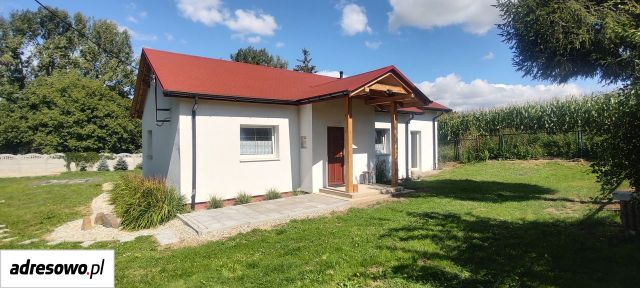 dom wolnostojący, 4 pokoje Bernacice. Zdjęcie 1