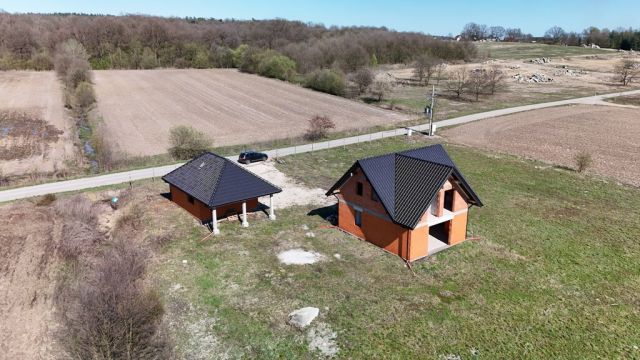 dom wolnostojący, 4 pokoje Wołowice. Zdjęcie 3