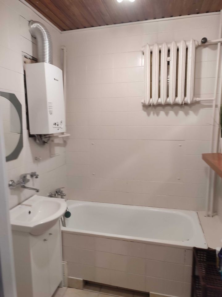 Mieszkanie 3-pokojowe Ożarów, os. Wzgórze. Zdjęcie 3