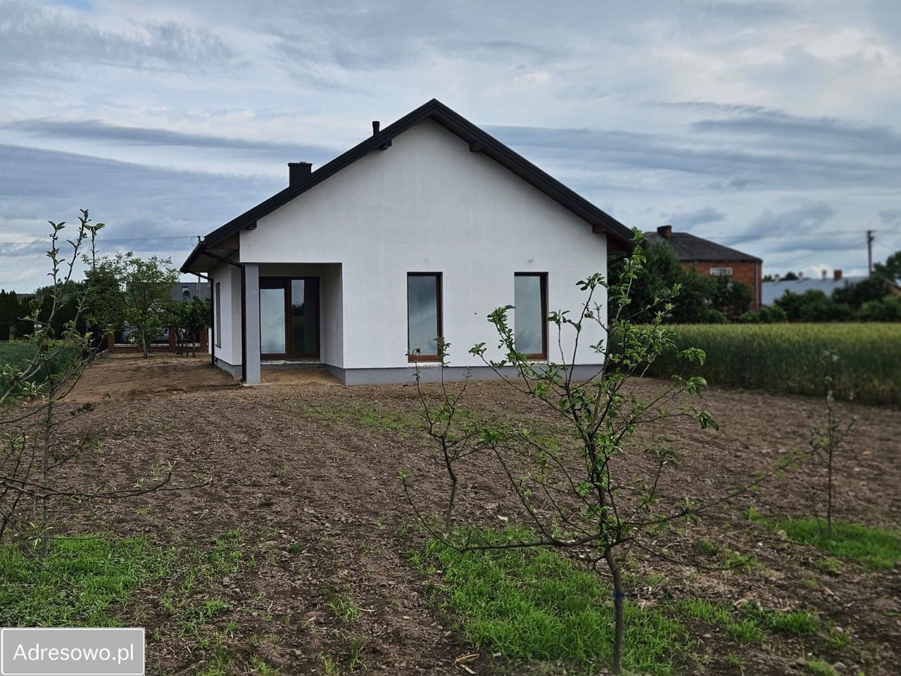 dom wolnostojący, 3 pokoje Ciepła. Zdjęcie 3