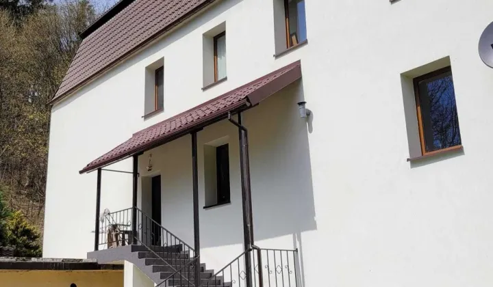 dom wolnostojący, 15 pokoi Unisław Śląski