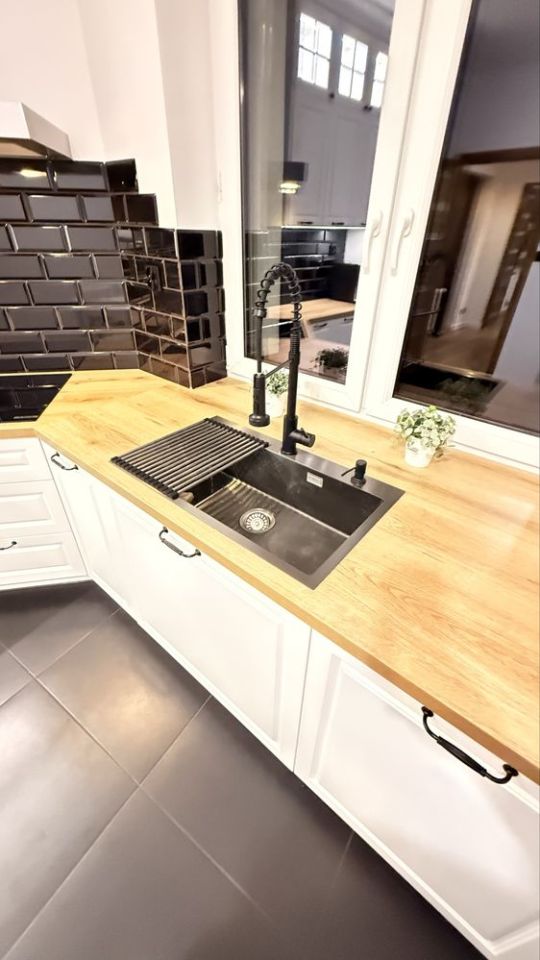 Mieszkanie 3-pokojowe Tomaszowice. Zdjęcie 2