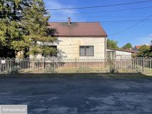 dom wolnostojący, 4 pokoje Częstochowa Lisiniec, ul. Chorzowska. Zdjęcie 1