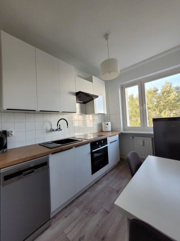 Mieszkanie 3-pokojowe Poznań Grunwald, ul. Jugosłowiańska. Zdjęcie 1