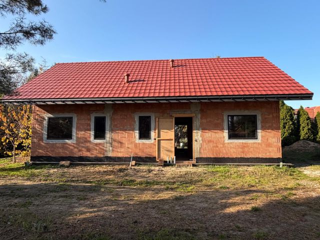 dom wolnostojący, 4 pokoje Królikowice, ul. Lipowa. Zdjęcie 1