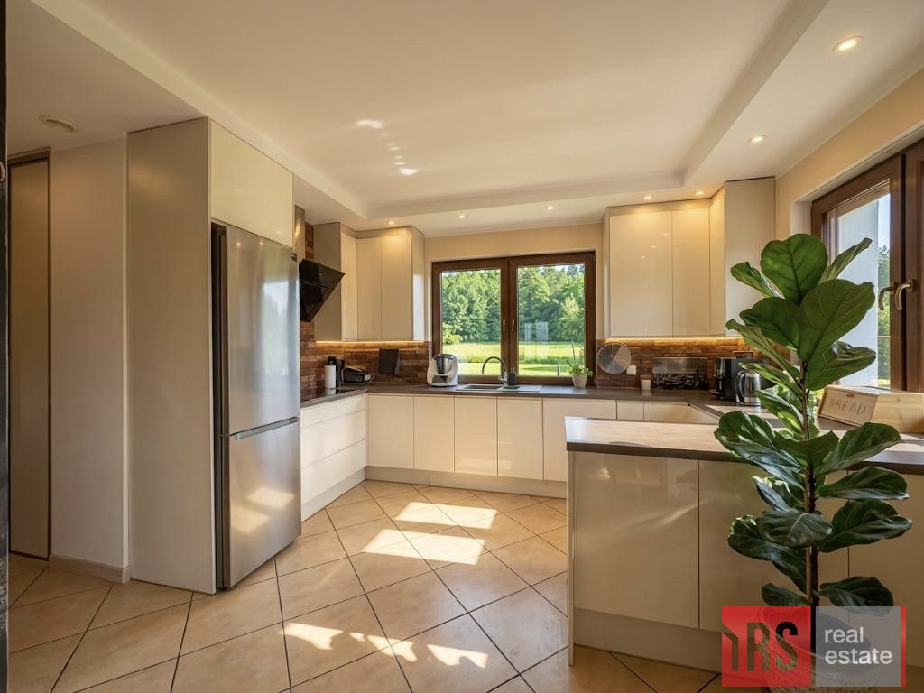 dom wolnostojący, 10 pokoi Dychów. Zdjęcie 9