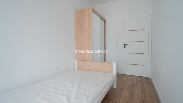 Mieszkanie 5-pokojowe Kraków Bieżanów, ul. Henryka i Karola Czeczów. Zdjęcie 16