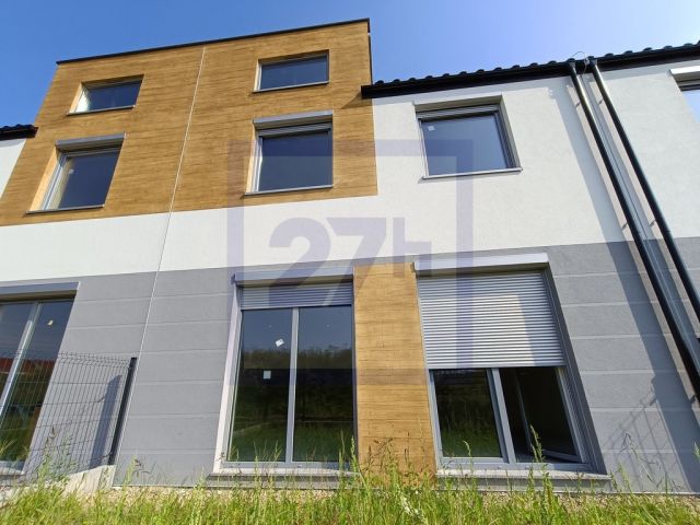 dom szeregowy, 5 pokoi Wilkszyn, ul. Pod Lasem. Zdjęcie 3