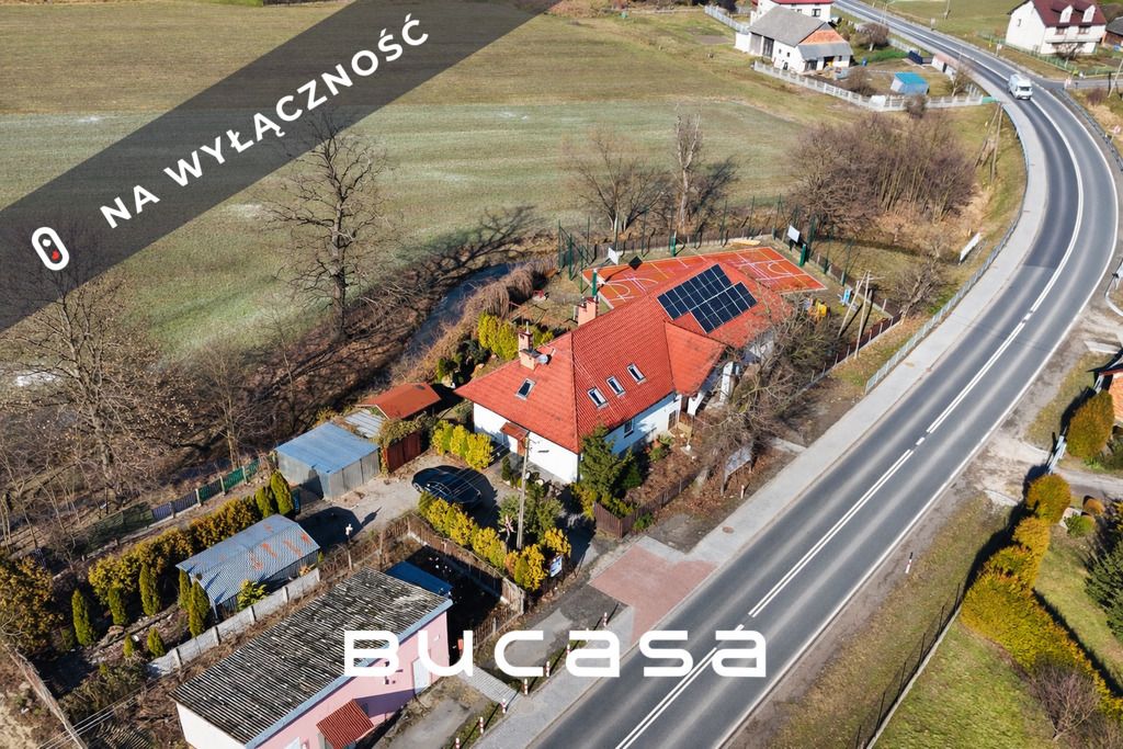 Mieszkanie 4-pokojowe Chobot. Zdjęcie 1