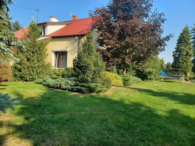 bliźniak Bedoń Przykościelny. Zdjęcie 1