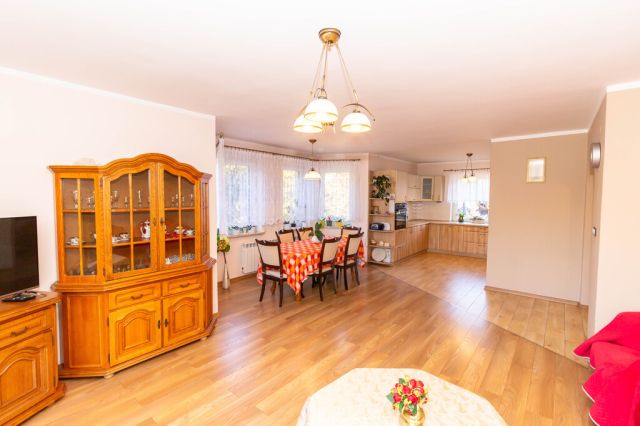 dom wolnostojący, 5 pokoi Ostrowiec Świętokrzyski, ul. Bałtowska. Zdjęcie 7