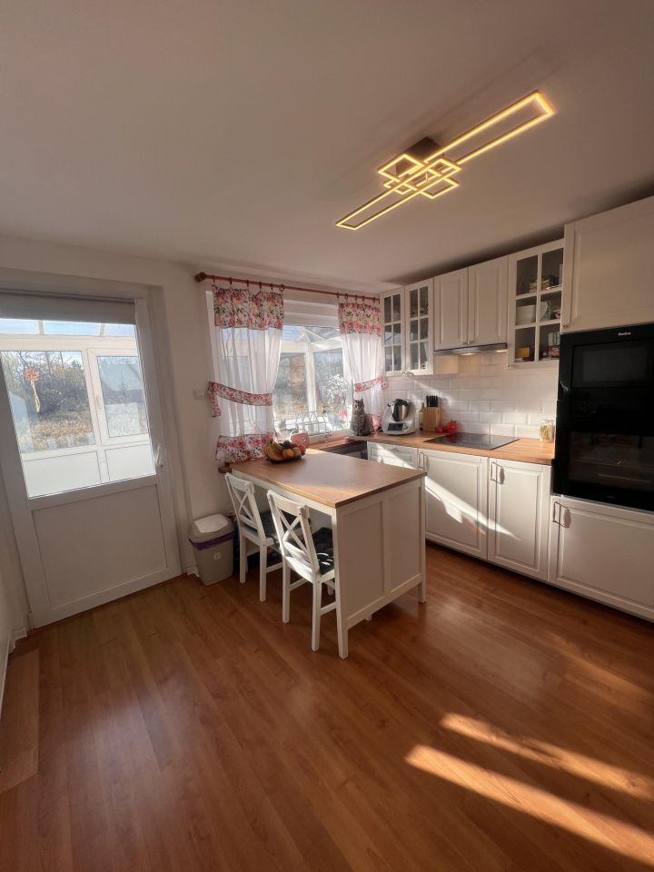 Mieszkanie 3-pokojowe Jelenia Góra, ul. Podchorążych. Zdjęcie 2