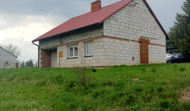 dom, 3 pokoje Ustrobna