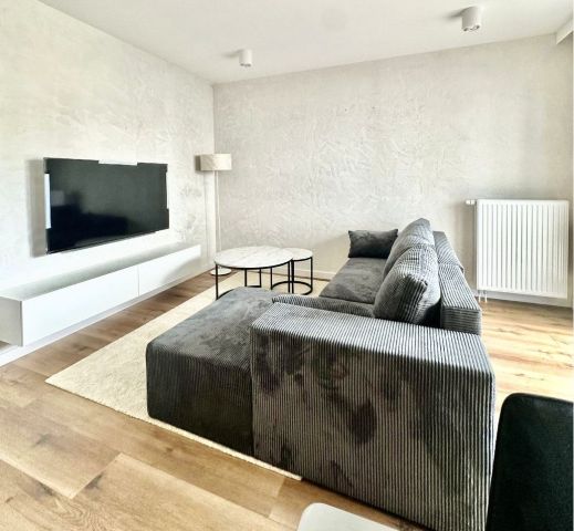 Mieszkanie 3-pokojowe Warszawa Praga, ul. Drwęcka. Zdjęcie 1