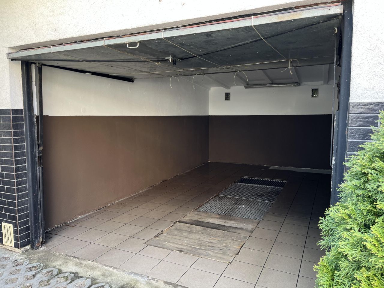 Garaż/miejsce parkingowe Białogard Przedmieście Kołobrzeskie, ul. Kołobrzeska. Zdjęcie 1