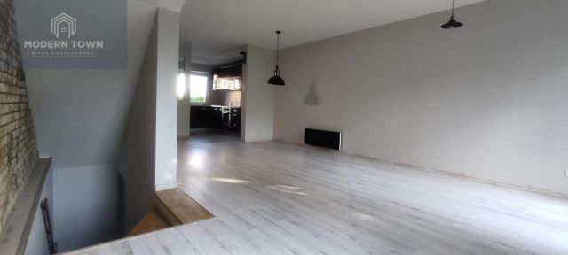 Mieszkanie 3-pokojowe Józefosław, ul. Narcyzów. Zdjęcie 1