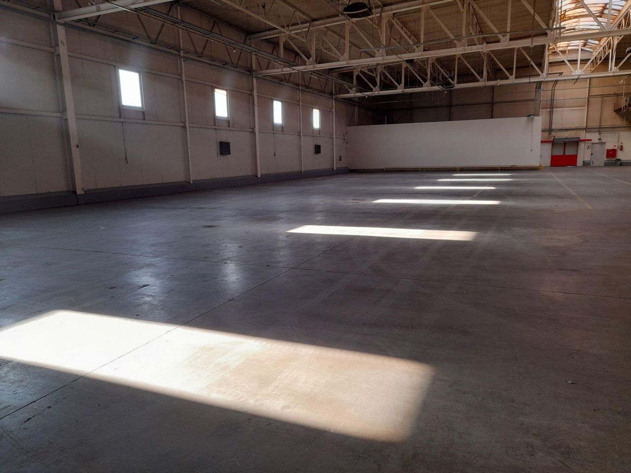 Hala/magazyn Stare Miasto. Zdjęcie 2