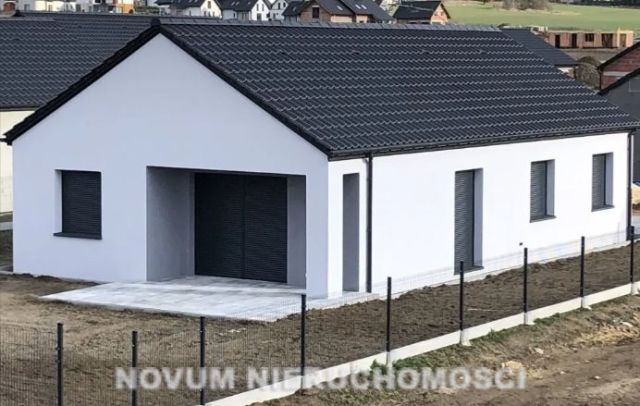 dom wolnostojący, 4 pokoje Nowe Chechło. Zdjęcie 2