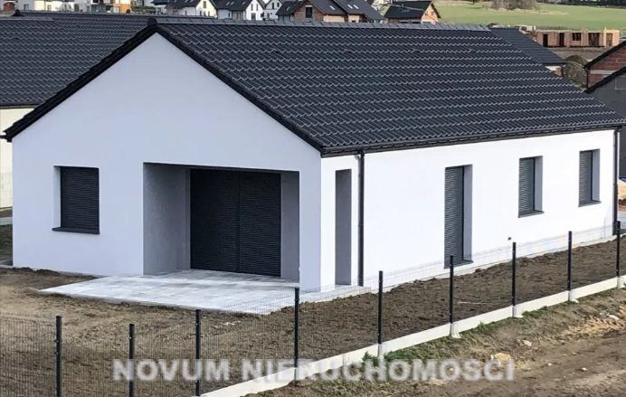 dom wolnostojący, 4 pokoje Nowe Chechło. Zdjęcie 2