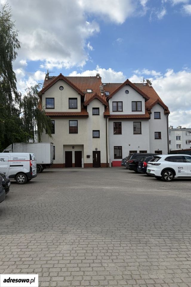 kamienica, 7 pokoi Nidzica, ul. Plac ks. Władysława Sudzińskiego. Zdjęcie 1