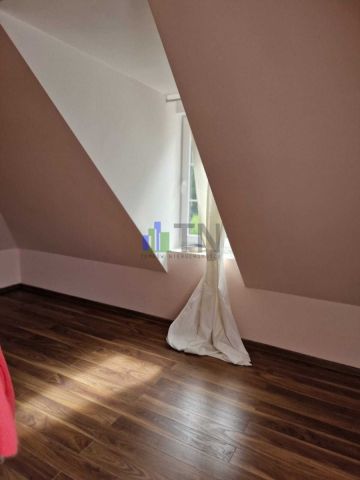 dom wolnostojący, 9 pokoi Chwałowice. Zdjęcie 12