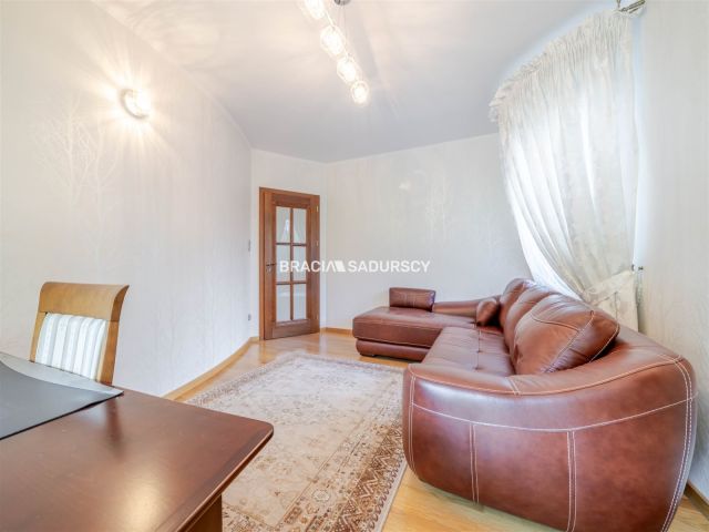 dom wolnostojący, 5 pokoi Myślenice Zarabie, ul. Bukowa. Zdjęcie 25