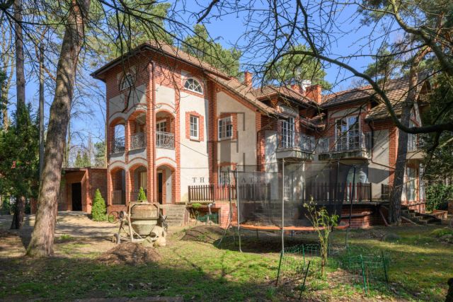 dom wolnostojący, 9 pokoi Podkowa Leśna. Zdjęcie 2