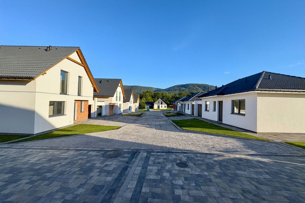 dom szeregowy Kozy, ul. św. Walentego. Zdjęcie 3